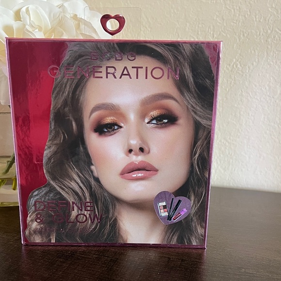 BCBG Other - BCBG Generation 6 piece eye and face palette
